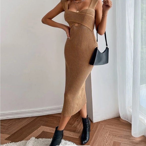 Ribbed dress - Picture 1 of 3